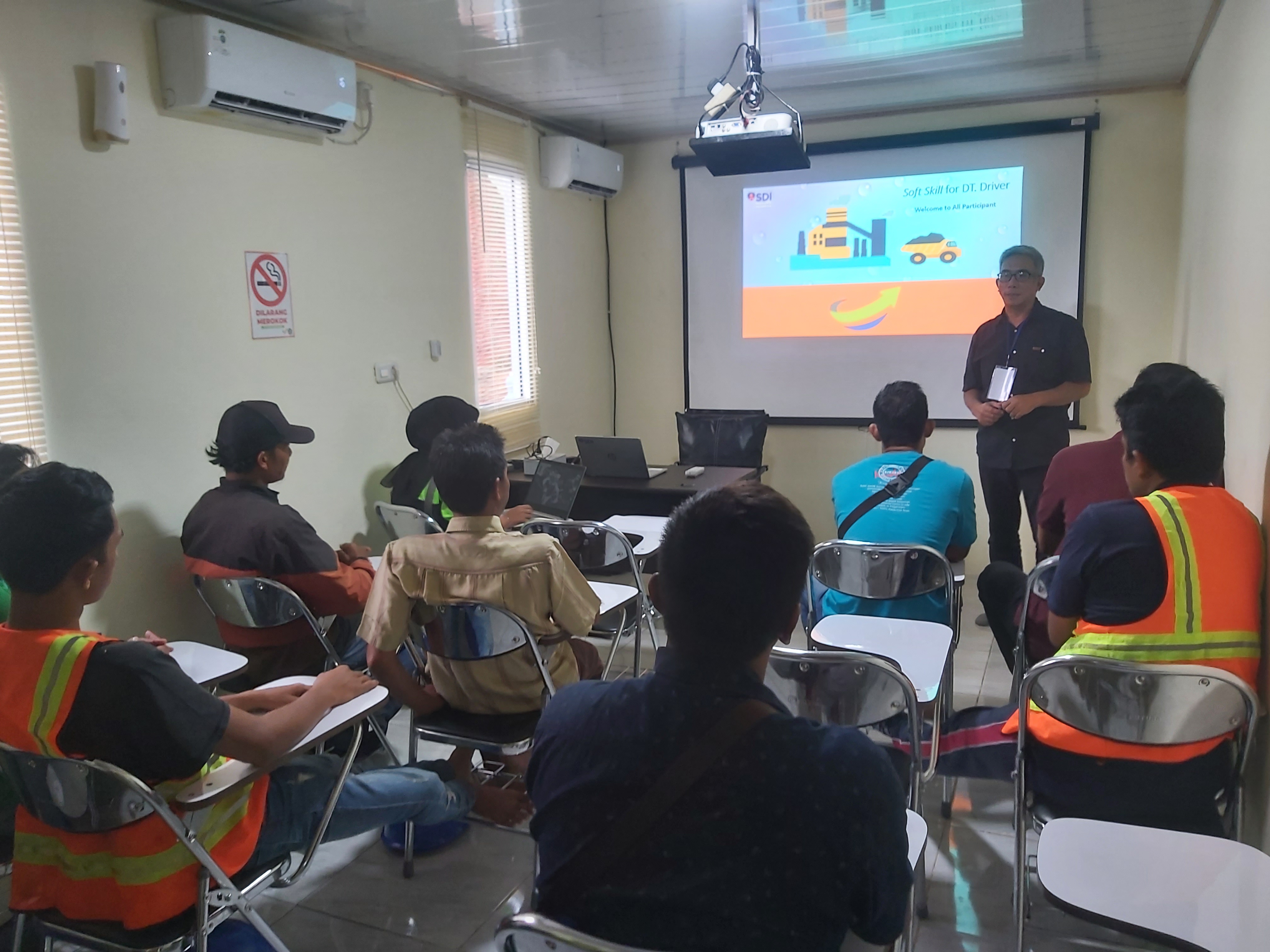 Training tenaga kerja operasional SDI